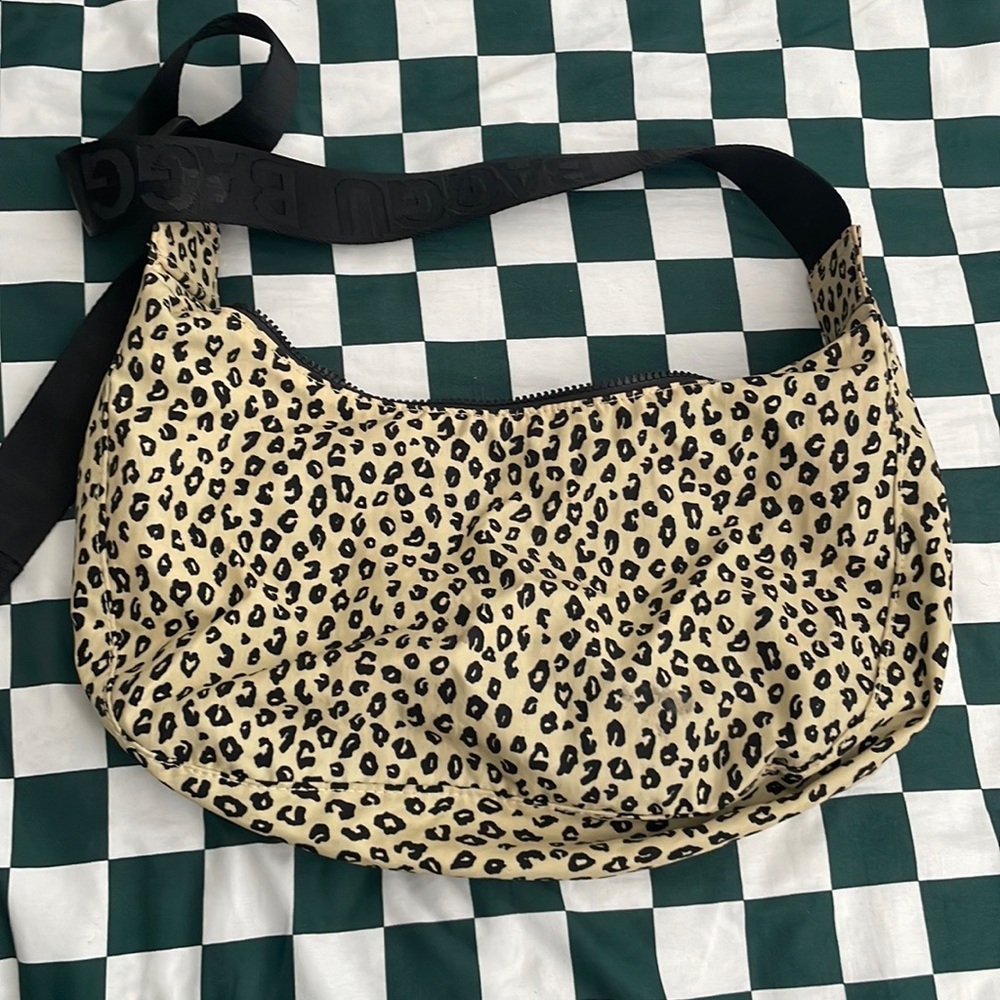 BAGGU Leopard print, medium nylon crescent bag